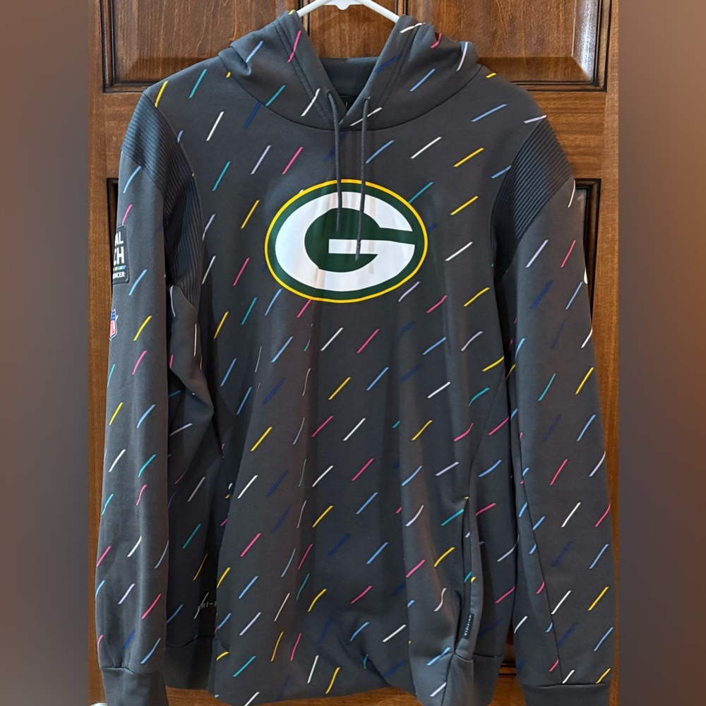 Nike Crucial Catch Green Bay Packers Gray Hoodie. Medium.